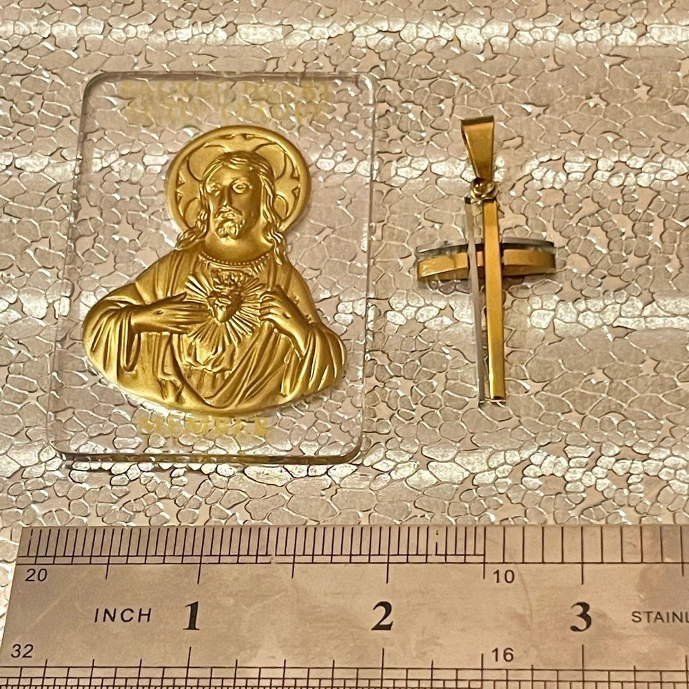 Catholic Religious Set Jesus Sacred Heart Plaque Two-Tone Cross Pendant